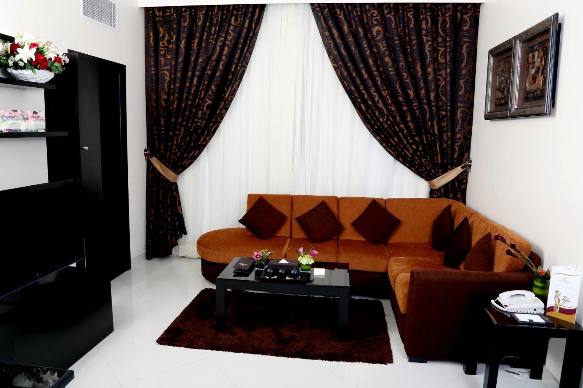 Royal Grand Suite Hotel Sardzsa Kültér fotó