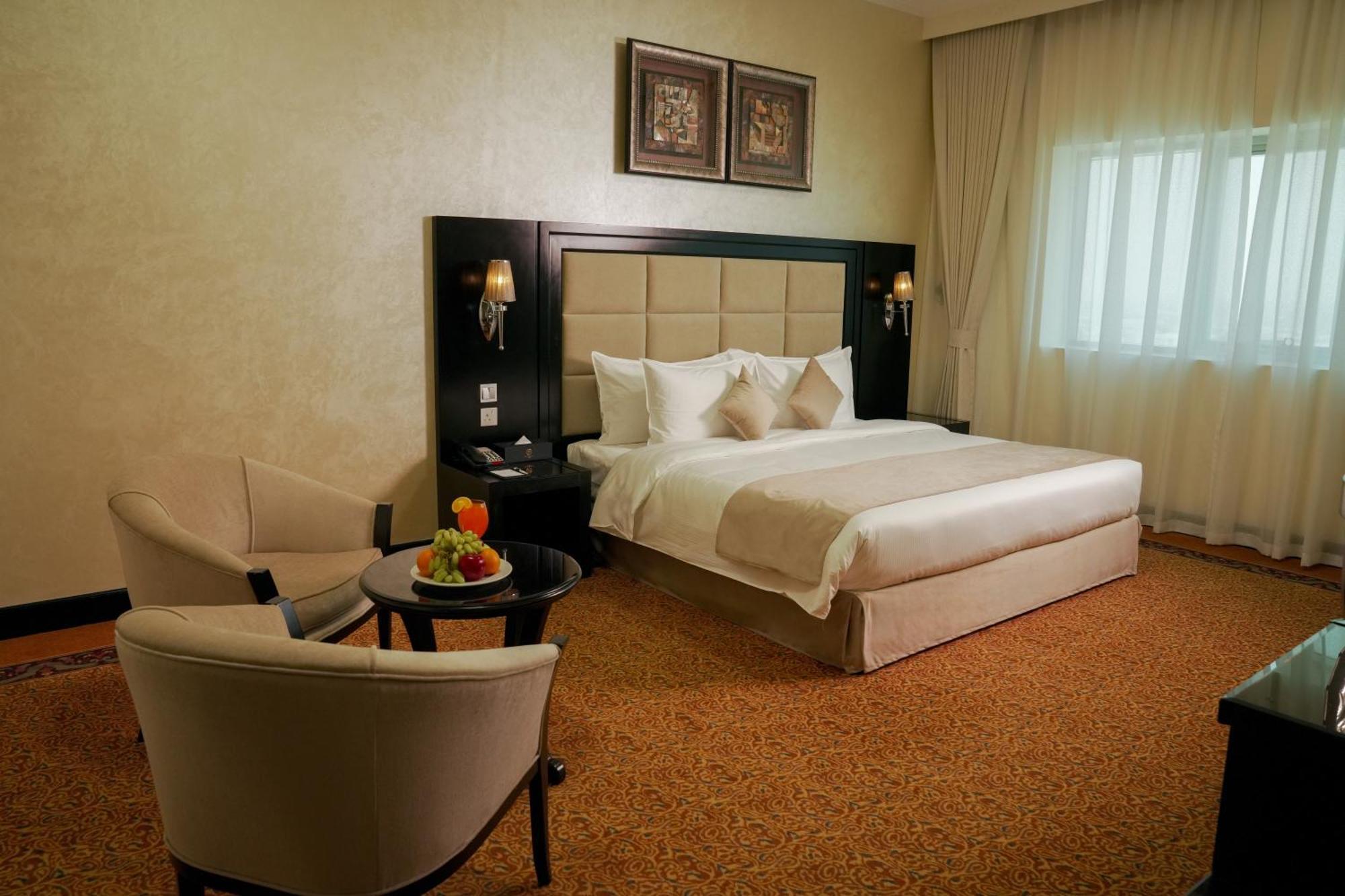 Royal Grand Suite Hotel Sardzsa Kültér fotó
