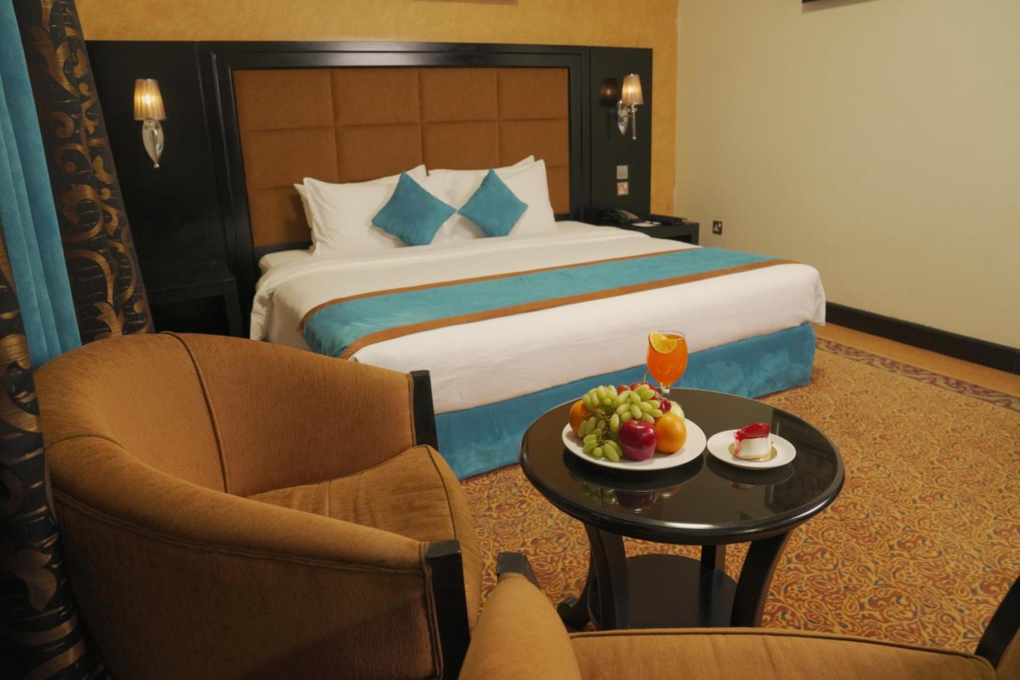 Royal Grand Suite Hotel Sardzsa Kültér fotó