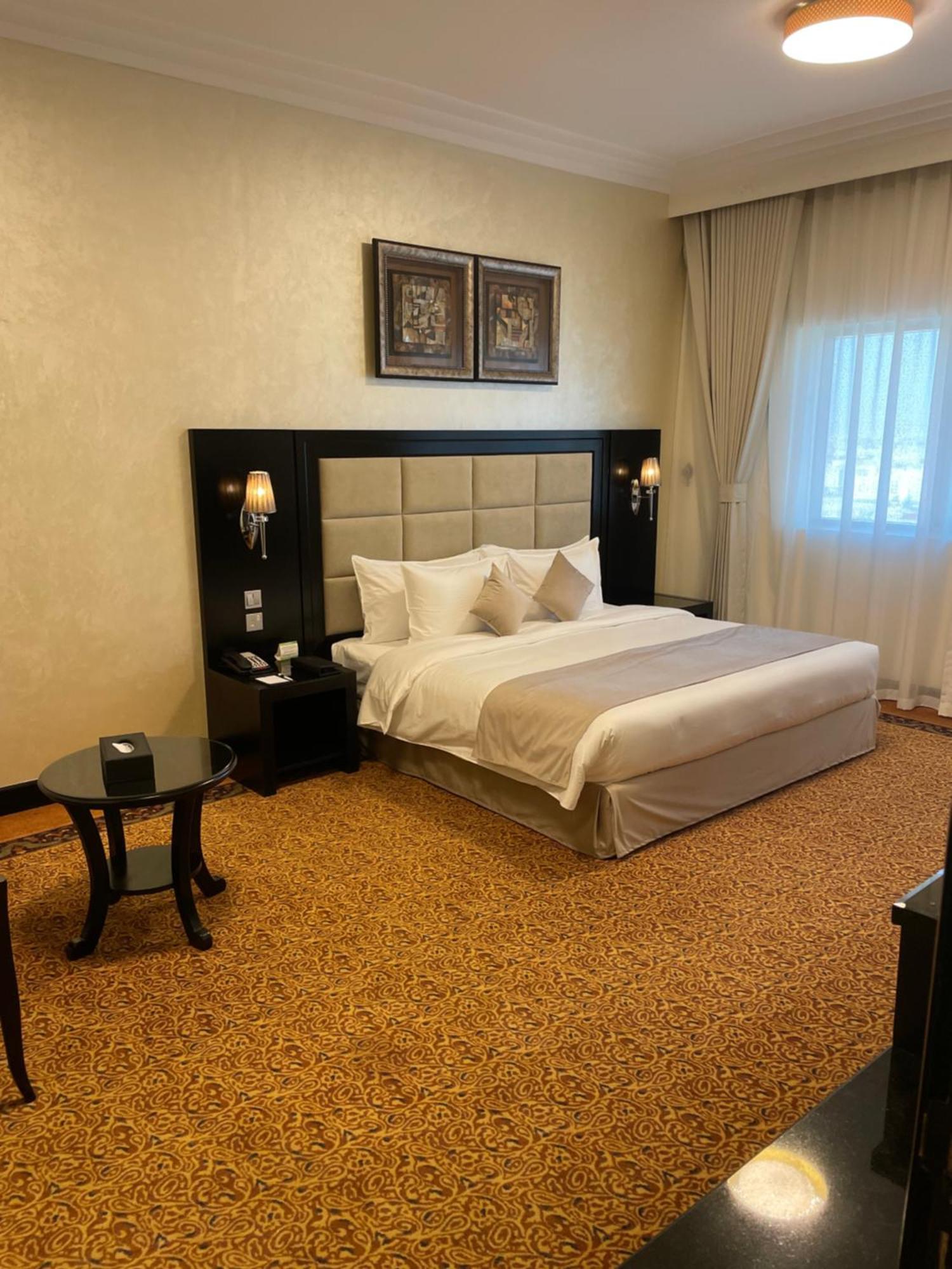 Royal Grand Suite Hotel Sardzsa Kültér fotó