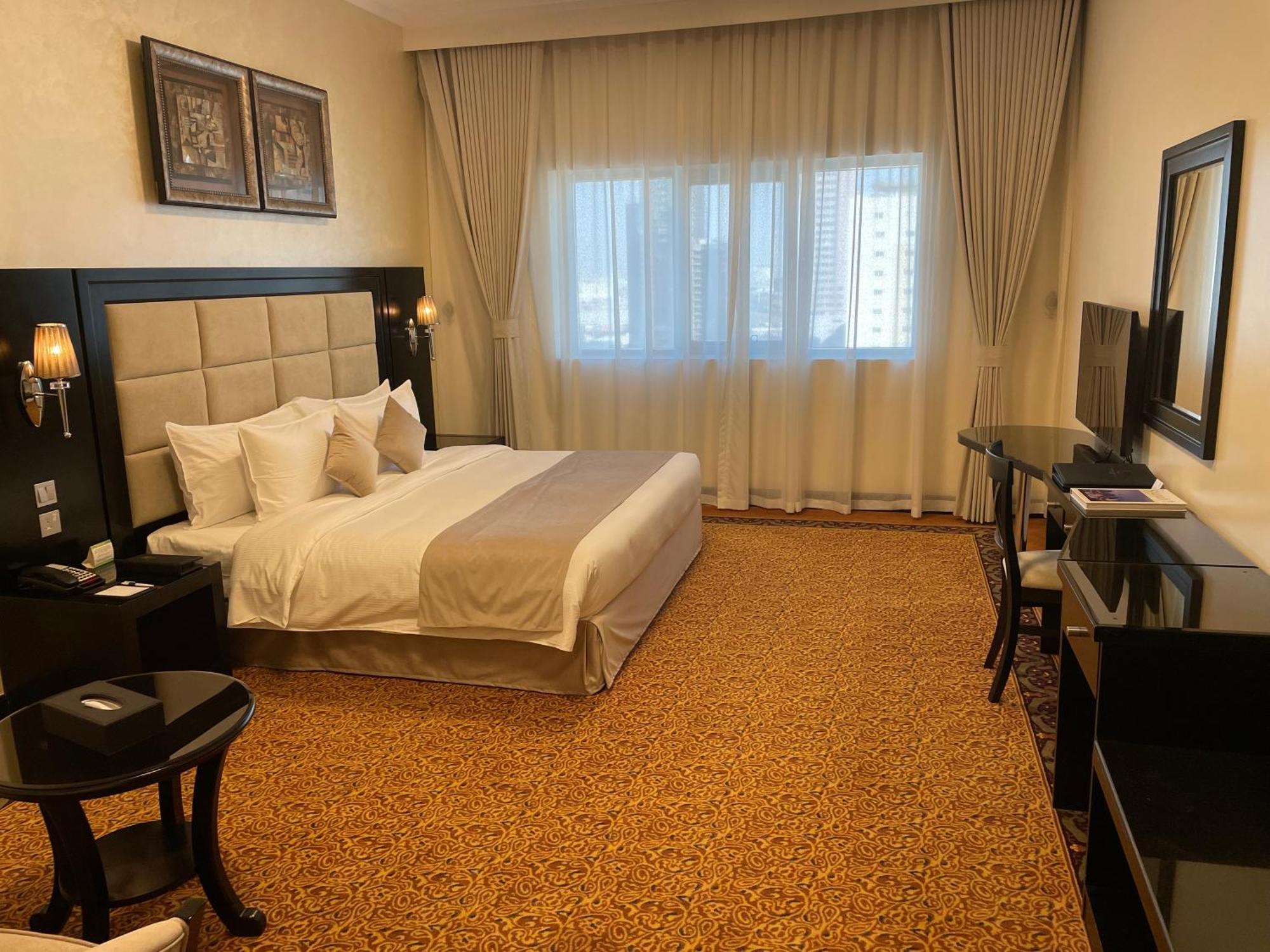 Royal Grand Suite Hotel Sardzsa Kültér fotó