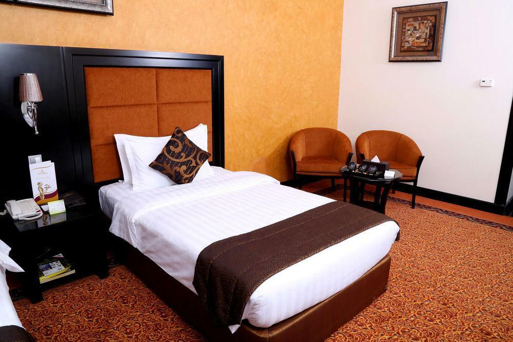 Royal Grand Suite Hotel Sardzsa Kültér fotó