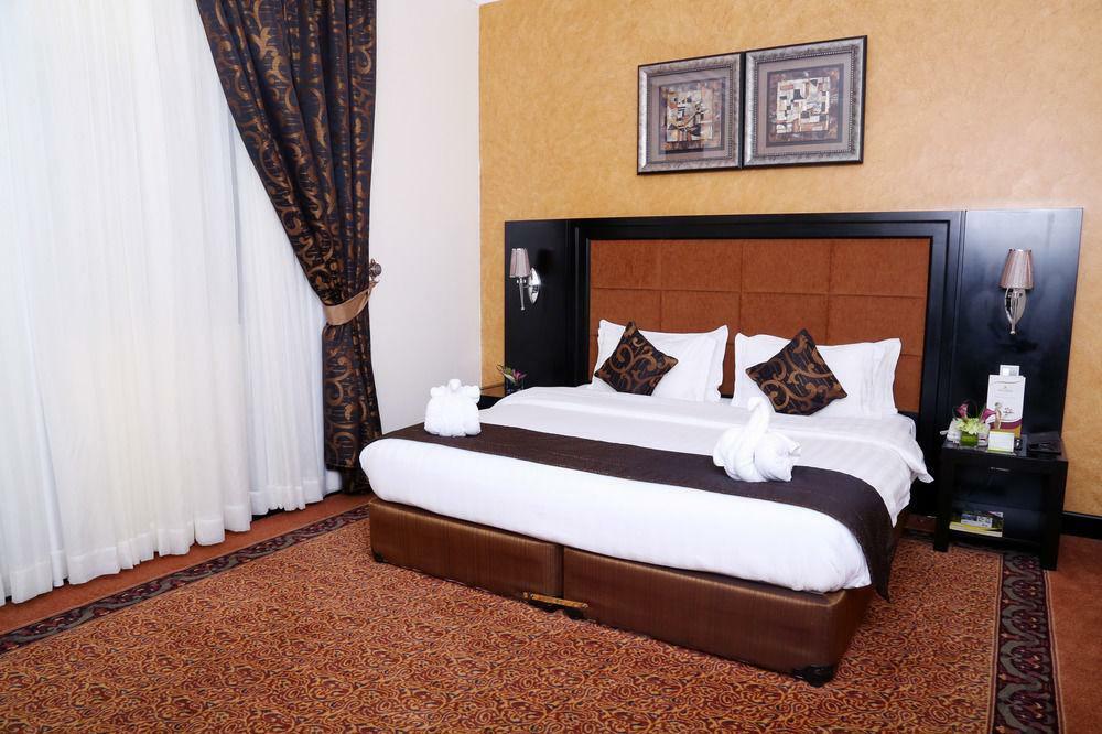 Royal Grand Suite Hotel Sardzsa Kültér fotó